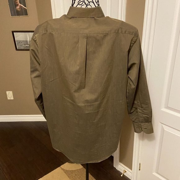🎀 3 for $25 Hathaway men's shirt - Picture 2 of 8